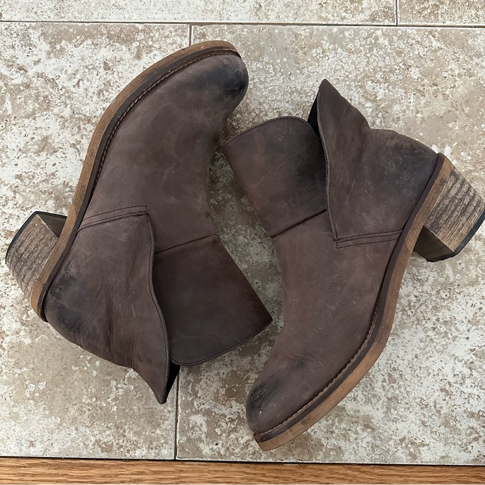 Free People Women's Brown Ankle Boots - Picture 13 of 13